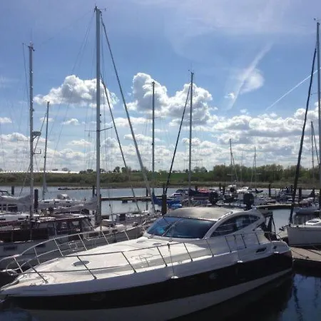 Howido On The Wismarbucht Daire *